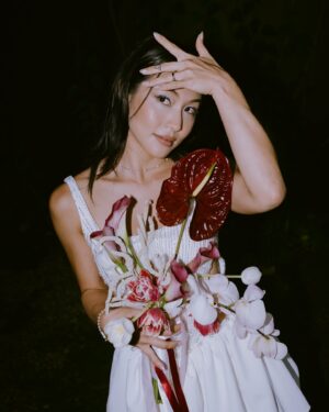 Narelle Kheng Instagram - The list of all the thank yous I would like to make is never ending, but I will continue with these MVPs 🤍

🌸 Decor: @yangermeister_ — my rock who trudged through the barren no-planner land with me and transformed it into a wonderland✨

🎂 Cake: @sinister.coffeengoods @deafkneego — I think the beauty of the cake speaks for itself and yes it tastes better than it looks 😍 

💐 Bouquet: @fixated_f — everything you touch turns to gold 

🎵Band: @jukuleles — best band hands down, some say I threw a wedding just so I could dance all night to them 🫢

🍽️ Food: @noburnnotaste — “best wedding food ever” or so I’ve heard, because, true to wedding lore I had none ~🥲

🍸Dranks: @thecasualfix — the reason why everyone was drunk in the first hour cause apparently they could remember all the drink orders and would be there ready w your next drink no questions asked. Absolutely incredible drinks n service yall were perfection 😭 

🎧DJ: @candiceteosh master of all the drunk puppets and happy feets 

And of course my extraordinary bridesmaids ! I don’t know what I did in life to deserve every single one of you. Love you all smmmmmmmmmm!!

Photos by the lovely @josedanielretrato who somehow finds his way to pop in at all the right moments 🤍