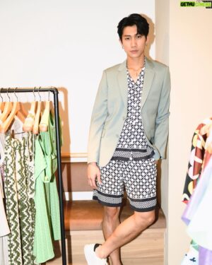 Nat Chen Instagram - 像花一樣🌸🌸🌸
@sandroparis 
#SandroParis #sandrospringsummer24