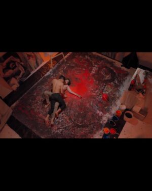 Nat Sakdatorn Instagram - The Wrath of 'ART' | #TheSignลางสังหรณ์

อยากบอกว่า อ่านเมนต์ในโซเชียลต่างๆ แล้วใจฟูมาก ขอบคุณมากๆๆๆ ครับ ได้มาเป็น “Art" เพราะเจอพี่ @aaanuttapong ผกก ตอนไปถ่ายหนังอีกเรื่องช่วงใกล้กัน (พี่เอเป็น acting coach ให้เรื่องนั้น) แล้วพี่เอก็เลยชวนมารับเชิญเรื่องนี้ อ่านบทแล้วรู้สึกว่าตัวละครนี้น่าเล่นมาก มีมิติทั้งในแง่ความเป็น artist ความสัมพันธ์กับคนรัก รวมถึงปมอาการป่วย ท้าทายดี เลยตอบตกลง เป็นบทที่ไม่ง่ายเลย ใช้พลังเยอะมาก แต่บทแบบนี้แหละที่นักแสดงอย่างเราอยากกระโจนเข้าหา อยู่ๆ ก็เลยได้มาทำงานศิลปะสาดสีอย่างที่เห็น ขอบคุณพี่เอที่เอาโจทย์ยากมาให้ 55 ไม่ได้เจอน้องเซ้นต์ตอนถ่าย แต่เห็นน้องกล้าทำอะไรใหม่ๆ ออกมานำเสนอวงการก็ดีใจ ขอบคุณ @panntp สำหรับการเป็น partner การแสดงที่ไว้ใจกันและปล่อยสุดตลอด และขอบคุณทีมงาน น้องๆ นักแสดงทุกคนที่เต็มที่ในการเข้าซีนด้วยกันทุกซีนด้วยครับ 🙏

It's a complex and challenging role like this (and especially in a production that's daring like this) that really pushes me and ignites my passion for acting. I‘ve read all the comments online, and I just wanna say that seeing how you guys did feel something while watching this character means a lot to me. It makes all the work I put into this absolutely worth it. Hope you enjoy this series to the end. And shoutout to the cast & crew for being committed to delivering meticulous work!