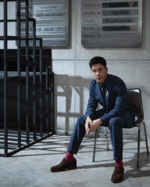 Nat Sakdatorn Instagram - พ่อก็รักฟ้าครับ. And daddy loves you too.

@boss #BeYourOwnBOSS 
@gemspavilion
@mango_mojito 

Stylist: @anne_marie