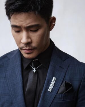 Nat Sakdatorn Instagram - พ่อก็รักฟ้าครับ. And daddy loves you too.

@boss #BeYourOwnBOSS 
@gemspavilion
@mango_mojito 

Stylist: @anne_marie