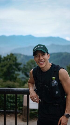 Nat Sakdatorn Instagram - Always love a nature boost like this. 🌿 Just an hour away from central Tokyo, you can enjoy easy hiking at Mt. Takao. The sky was pretty clear on the day we went, so when we reached the top, we could actually see Mt. Fuji from there as well. Ended the day with a small cozy bonfire and some marchmellow at TakaOne Activity & Stay. That's my recipe for a perfect day! :)

ชอบเติมพลังจากธรรมชาติแบบนี้ :) แค่ 1 ชั่วโมงจากใจกลางโตเกียว ก็มาเดิน hike ง่ายๆ ที่ภูเขาทาคาโอะได้ วันที่ผมเดินขึ้นไป ฟ้าค่อนข้างเปิด เลยได้เห็นยอดภูเขาฟูจิจากข้างบนทาคาโอะด้วย ปิดท้ายวันด้วยแคมป์ไฟเล็กๆ กับมาร์ชเมลโลย่างอร่อยๆ ที่ TakaOne Activity & Stay @takao_no_katao ฟีลดีมากครับ~!

#Takao #TokyoTokyo #hiking