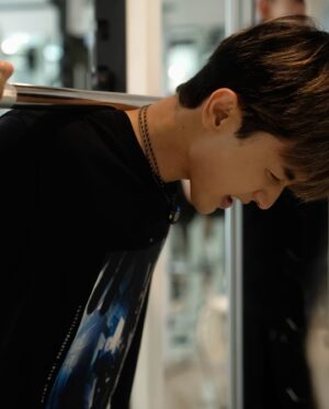 Nat Thewphaingam Instagram - #HappyBirthdayNatthew2024 #HappyBirthday 

ของขวัญที่ผมอยากจะมอบให้กับตนเอง ในวันพิเศษ อายุ 35 ปี

⭐️ผมอยากมีหุ่น สไตล์ Fitness Model แบบเกาหลี แบบที่เรียกว่า ออริจินัลจริงๆ  สง่า สวยงาม สมส่วน สุขภาพดี ทั้งภายใน และภายนอก 

⭐️ผมอยาก มีประสบการณ์ การเข้าแข่งขัน Fitness Model ที่เวทีระดับเอเชีย ซึ่งผมเลือก เวทีที่ประเทศเกาหลีใต้เป็นเวทีแรก ตามความชื่นชอบ ของผม ผมยินดีจัดสรรเวลา ทุ่มเท ทั้งแรงกายและแรงใจ 

⭐️ผมอยาก เป็นปราชญ์ แห่งวงการ Fitness Model ไทย ที่รอบรู้ ศาสตร์การ ปั้นหุ่น พัฒนา กล้ามเนื้อเพื่อเป้าหมายนั้น ไม่ใช่เฉพาะ ด้านความสวยงาม แต่คือ สุขภาพ และคุณภาพชีวิตที่ดีอย่างแท้จริง

⭐️ผมอยาก เป็น ครู เป็น เทรนเนอร์ ที่ มีแบบแผนของการ ฝึกฝน นักเรียน ของผม แบบที่เรียกว่า“ออริจินัล Fitness model” ด้วยความรู้ และโปรแกรมที่อัพเดท และได้ผลที่สุด โดย เทคนิค ที่สั่งสม และเรียนรู้มาทั้งหมด จนกลายเป็นเทคนิคเฉพาะของครูนัททิว เท่านั้น

⭐️ผมอยากให้ ตนเอง รู้ และเข้าใจ หนทางการเป็นโค้ช ในระดับ นักกีฬาให้มากขึ้น จนถึงขั้นเชี่ยวชาญ เพราะ นั่นจะทำให้ผม รู้ range ความเข้มข้นในการฝึก Fitness ที่มากขึ้น เพื่อที่จะสามารถ สอนได้ตั้งแต่บุคคลทั่วไป ไปจนถึง ผู้มีความฝัน ต้องการเข้าร่วมการแข่งขันเพื่อชัยชนะ 

I wish… 🌠🌟💫
ดวงดาว เอ๋ย… ผมขอเพียง “โอกาส” และ“คน” ที่พร้อม เคียงข้าง และสนับสนุน ทุกความปรารถนาของผม 

สิ่งที่ผมอยากได้นั้น ผมรู้ดี ว่าไม่มี ข้อไหนเลยที่ เดินเข้าไปซื้อได้ในห้างหรือสั่งออนไลน์ แล้วจะได้มา

นั่นเอง ที่ทำให้ผม มาอยู่จุดนี้… จุดที่ แม้ความปราถนา ที่กล่าวมา จะยังไม่สำเร็จสมบูรณ์ดี แต่ผม ก็ภาคภูมิใจเหลือเกิน ที่กำลังลงมือ ทำมันให้สำเร็จให้ได้ด้วย พลังทั้งหมดที่มี ❤️

Happy Birthday Natthew ⭐️
#fitness #fitnessmotivation #fitnessmodel 

Credit all of memory photos by @bee__munin