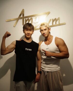 Nat Thewphaingam Instagram - 🇹🇭🇰🇷 오늘부터 선수레슨 시작💪🏽
การแข่งขันเดือนกรกฎาคม
.
.
#태국가수 #어메이짐 
#선수레슨 #대회준비
.