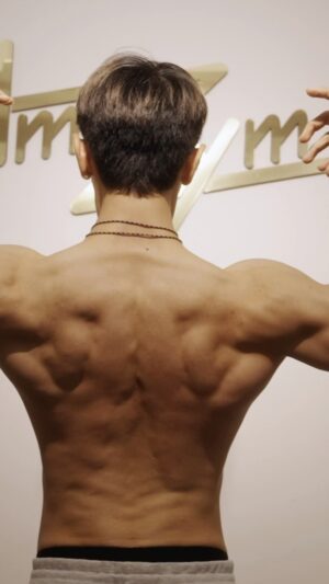 Nat Thewphaingam Instagram - The First Back Workout for the competitions in Korea 

NATTHEW THE PASSION 
FITNESS PASSION IN KOREA

#fitnessmotivation #fitness #fitnessmodel