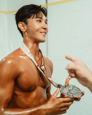 Nat Thewphaingam Instagram - ขอพาอีกสักเหรียญ กลับบ้านนะครับ 
ขอบคุณประสบการณ์ที่ดีอีกหนึ่งวัน 
NPCA Ansan 2024 (🇰🇷)
Natural Physic Culture Association

NATTHEW The PASSION 
Fitness Passion in Korea

My passions eyes snap by @bee__munin