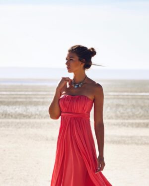 Natalia Khod Instagram - Mama África 🇿🇦

#nostalgic 

#capetown #africa #desert #shooting #dress #actriz