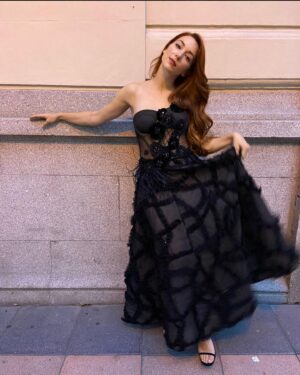 Natalia Rodríguez Instagram - VFNO 💖
Gracias!
Vestido: @hannibal_laguna 
MUAH: @gabriel_llano @diorbeauty 
#vfno2021