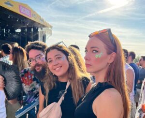 Natalia Rodríguez Instagram - Dcode con calor, patatas fritas salvadoras, saltos de valla, Fran cometiendo delitos, Shinova being amazing, The hives con muletas y gente que quiero.
