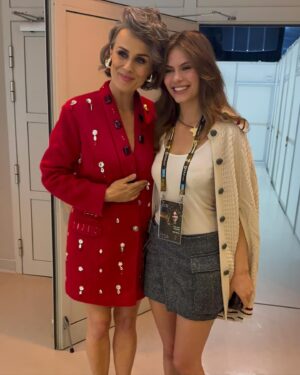 Natalia Safran Instagram - @loulousafran w Debiutach Opole 61! A słuchacie jej nowiusieńkiego singla Hit Lata 🥰 Lou Lou at the legendary Opole amphitheater and on tvs nationwide in Debuts’24 😌 And you’re hearing her 1st single in Polish which is out today ⚡️ I am so goddamned proud ❤️‍🔥❤️‍🔥❤️‍🔥
