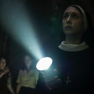 Natalia Safran Instagram - Sundays feel like the best day for a Nun 2 post :) Today I’d like to shed light on the practical way we shot almost all of the film - as in filming real physical components instead of creating them via CGI. @thenunmovie has some visual effects in it of course, but they were used to enhance some scenes and not to replace actual shots. A ton of meticulous work was done by all during prep, by the amazing Nun 2 art department, props, etc etc. Many are shocked to hear that, presuming it was CGI effects, but we like as much in the Conjuring Universe as possible to be real and true and @michaelchaves is a meticulous and daring director. Hope you’ve enjoyed all the Nun 2 action on the screen, whether you thought it was practically filmed or CGI 😌
📷 Photos by the amazing Nun 2 still photographer @calvobrunocine