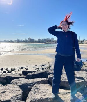 Natalie Haynes Instagram - I am back in the UK safe and sound, thanks to Hygieia and Athene (and the warrior doctors and nurses they inspire)! 
Second photo was my last day in Melbourne - my friends took me to the beach, so I didn’t miss seeing the sea 💙