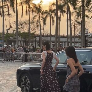 Natalie Hsu Instagram - 謝謝電影 謝謝你們👣🪽😽
我只想努力下去 把最好的自己獻給銀幕