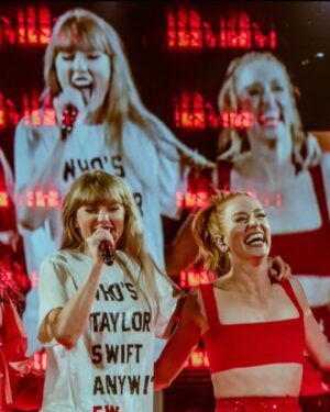 Natalie Lecznar Instagram - Pure Joy ❤️ 

This is how I have felt every minute for the last 8 months on The Eras Tour. This tour family has my heart. 

So excited to perform for you tonight LA! Last show of the US Leg, 53/53. Let’s do this ✨

#erastour