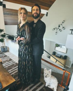 Natalie McQueen Instagram - George’s mum and dad go to prom/the grammy’s 🤍
