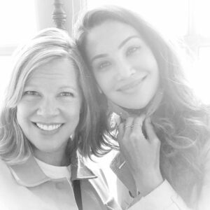Natalie Mendoza Instagram - My earth angel Maryleigh #besties #auntiesmaison 🐕‍🦺#Versailles #GodThing #LaSorbonne 🇫🇷👑💖