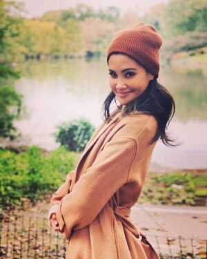 Natalie Mendoza Instagram - Mother Nature , the eternal perfect healer… I love to dwell in thee #fall #she’sback #God’sTime 🪶🍂 @bretttutor photography 🤍