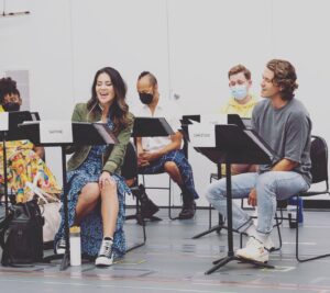 Natalie Mendoza Instagram - Beautiful humble beginnings … first little read and half sing through … um yes, @aarontveit is really THAT nice and our beloved cast, musicians and stage family so incredibly dear and beyond gifted.
#christian #humbled @moulinrougebway #satine #moulinrouge 💃🏽🎭🙏🏽🤍🙌🏾#moulinrougemovie