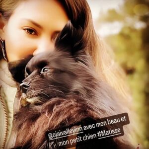 Natalie Mendoza Instagram - Magical weekend @ojaivalleyinn avec mon beau et mon petit chien Matisse 💫🦋🤍🌈