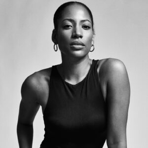 Natalie Paul Instagram - Happy Friday 🖤🐞

📸@s_d_studio__