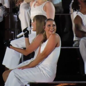 Natalie Peterson Instagram - SO LONG LONDON… until August 😏

WEMBLEY 🤯 90,000 of you 3 nights in a row! Still processing how incredible these shows were 🥹 Thank you for all of your love and support! See you again soon 🤍

#wembley #london #england #unitedkingdom #erastourlondon #tstheerastour #erastourdancers
