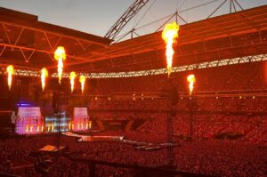 Natalie Peterson Instagram - SO LONG LONDON… until August 😏

WEMBLEY 🤯 90,000 of you 3 nights in a row! Still processing how incredible these shows were 🥹 Thank you for all of your love and support! See you again soon 🤍

#wembley #london #england #unitedkingdom #erastourlondon #tstheerastour #erastourdancers