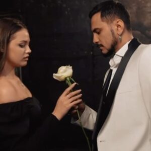 Natan Mirov Instagram - Юрий Шатунов «Белые розы» 🌹🤍
Песня детства. Песня ностальгия. Песня времен.