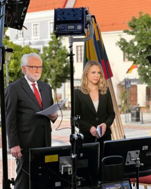 Natasha Bertrand Instagram - What a week! Thank you team CNN Vilnius for making amazing TV and to NATO for inviting me to moderate a panel at the Public Forum. Now, it’s back to my baby boy for now 🐶 🩷