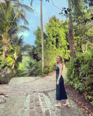 Natasha Bertrand Instagram - A magical Puerto Rican weekend celebrating our wonderful friends💚