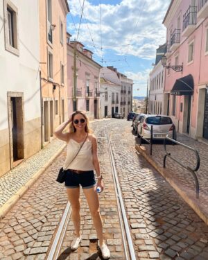Natasha Bertrand Instagram - MOOORE Portugal 🇵🇹 😋