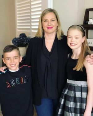 Natasha Zaborski Instagram - Happy Birthday to my mom!  I love you!
•
•
•
#birthday #party #family #natashazaborski