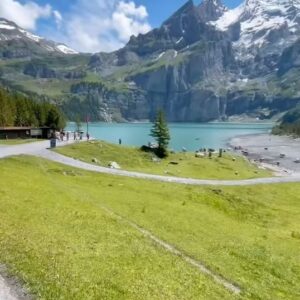Natcha Jantapan Instagram - วิวสวยมากๆ #switzerland  พี่ตี้ถ่ายสวยมากๆ 😊