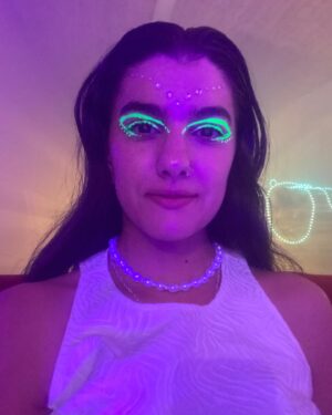 Nathalie Varli Instagram - 👀💜
