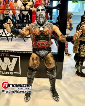 Nathan Blauvelt Instagram - 💥UPCOMING AEW FIGURES ON DISPLAY AT AEW DOUBLE OR NOTHING!💥

Shop @Jazwares @AEW at Ringsid.ec/AEW

#RingsideCollectibles #WrestlingFigures #AEW #Jazwares #AllEliteWrestling #AEWUnmatched #AEWDynamite #AEWRampage #AEWCollision #AEWDON #AEWDoubleOrNothing