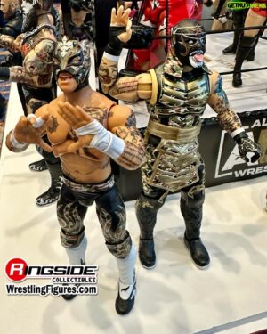 Nathan Blauvelt Instagram - 💥UPCOMING AEW FIGURES ON DISPLAY AT AEW DOUBLE OR NOTHING!💥

Shop @Jazwares @AEW at Ringsid.ec/AEW

#RingsideCollectibles #WrestlingFigures #AEW #Jazwares #AllEliteWrestling #AEWUnmatched #AEWDynamite #AEWRampage #AEWCollision #AEWDON #AEWDoubleOrNothing