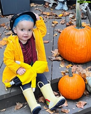 Nathan Blauvelt Instagram - To my little Lu,
You’re smart and beautiful like your mommy and loud and tough like your daddy.
You’re funny and go head first at the world like a wrecking ball. 
Never Change any of that.

I love you more than words, happy birthday Tallulah. I’ll keep you safe forever.