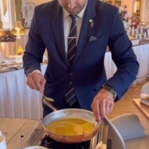 Nathan East Instagram - Grazié to my Italian brother Lorenzo for preparing the beautiful Crêpes Suzette for me for breakfast! Delicious!! 🙏🏽🇮🇹 Hotel @principedipiemonte  #principedipiemonte