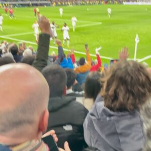 Nathan Munda Instagram - Merci  pour l’invitation et ma première fois au Santiago Bernabeu @djobamba ! Impressionnant