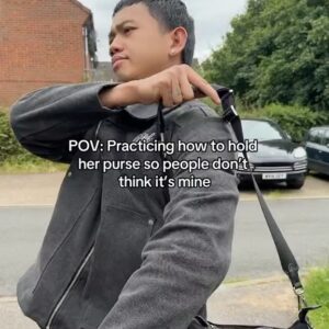 Nathaniel Bustamante Instagram - What is the best way to hold it? 😭🤣

#featured #explore #viral #instagramreels #tiktokuk #dancechallenge #dancelife #fakerun #dancer #dancevideo #dancevibes #saltpapi #foryou #foryoupage #fyp #viral #trending #xybca #tiktokdance