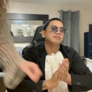 Nathaniel Bustamante Instagram - MAIN EVENT TREATMENT 😮‍💨🤣👌🏽 11/05/2024 @misfitsboxing @daznboxing @mf_daznxseries @sauerlandbros 

#featured #explore #viral #instagramreels #tiktokuk #boxinglife #daznboxing #boxingfight #boxingtraining #misfitsboxing #saltpapi #boxingmindset #funnymemes #funnyvideos