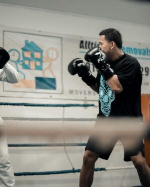 Nathaniel Bustamante Instagram - 11.05.2024 TICKETS ON SALE NOW!! LINK IN BIO 😤⚔️🛡️

Artwork by @_noorshams_ 

@misfitsboxing @daznboxing @mf_daznxseries

🎥: @fahimcaptures @aneeqhussain 

#featured #explore #viral #misfitsboxing #instagramreels #tiktokuk #boxinglife #misfitsboxing #daznboxing #streetboxing #boxingfight #boxingtraining #misfitsboxing #saltpapi