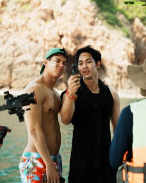 Nathas Tunjaroen Instagram - ทะเล และ หมาของเขา