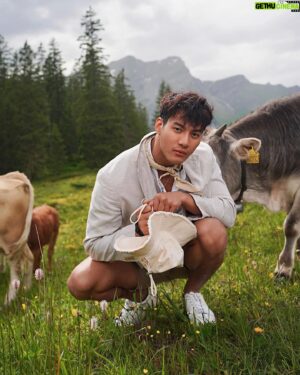 Nathas Tunjaroen Instagram - Moo 🐮🐄🇨🇭