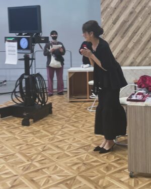 Natsuki Harada Instagram - 私の衣装は　自前で

@cfcl_official 

ワンピースも良いけれど

トップス✖️スカート　
それぞれに使いやすくて

何よりも、ニット素材なので　シワも気にならない、自宅で洗濯機or手洗い　可能なところが @cfcl_official の良いところ🥹🥹🥹
