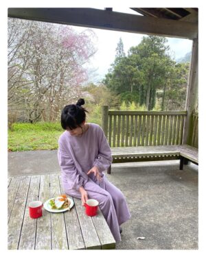 Natsuko Instagram - .
ともだちがパワースポットみたいなお店をつくってる

美味しいご飯を作ってもらって
たくさん自然を吸って
ほっとして
気づいたらずっと甘えきってる
オープン楽しみにしてます🌷

@beda_yugawara 

デカローグ、今日もありがとうございました！