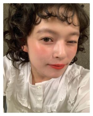 Natsuko Instagram - .
デカローグ開幕しました
劇場でお待ちしています！

笑顔とウィンク要練習🫢