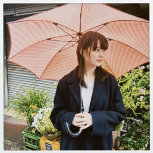 Natsuko Instagram - .
しとしと雨の月曜、9時
お家でサンロクロク是非☂️

@366days_fujitv