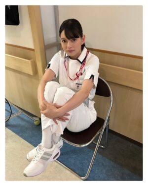 Natsuko Instagram - .
サンロクロク今夜6話です
宮辺さん、今宵も気になります…👀

@366days_fujitv