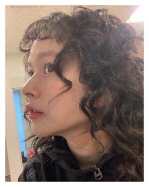 Natsuko Instagram - .
デカローグ千秋楽でした

生きていて正しかった瞬間なんて3秒もなかったかもしれない
1秒ごとに間違えていく人たちをただただ生きる
人間讃歌の中で、私はじっくりと癒されていきました
観てくださった方もそうであったら嬉しいしそうでなくても嬉しい
わからないものにこそ愛を

くるくる卒業🌀ありがとうございました！
デカローグはつづく