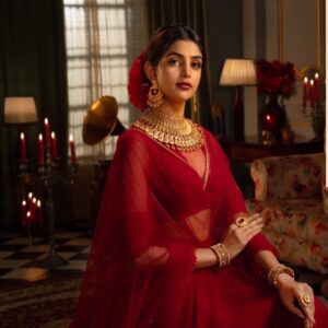 Navami Gayak Instagram - ❤️
Coustum @haan_tomfashionstylist 
Makeup @rameshkannanmakeupartist 

#ghoomer #love #this#song #modellife #model #happy #royal #look #instadaily#sunday #newpost #postdaily😘😘😍